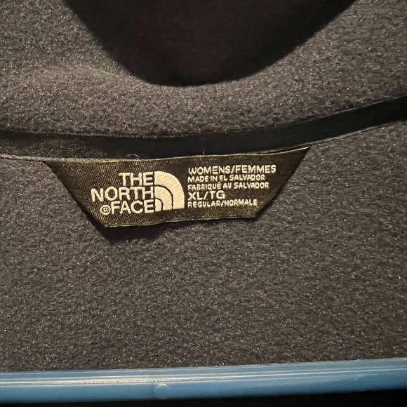 The North Face Women’s XL Blue 1/2 Zip Fleece - Picture 3 of 4